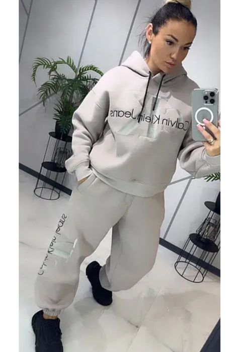 Жіночий спортивний утеплений костюм на флисі теплый костюм на флисе