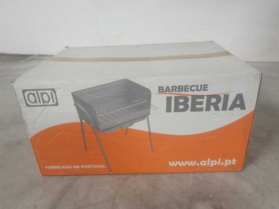 Material diverso para prática de campismo