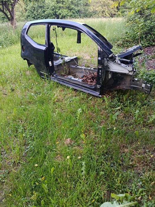 Volkswagen Up Skoda Citigo Błotnik  Prawy Ćwiartka  Próg Słupek Wanna Pas