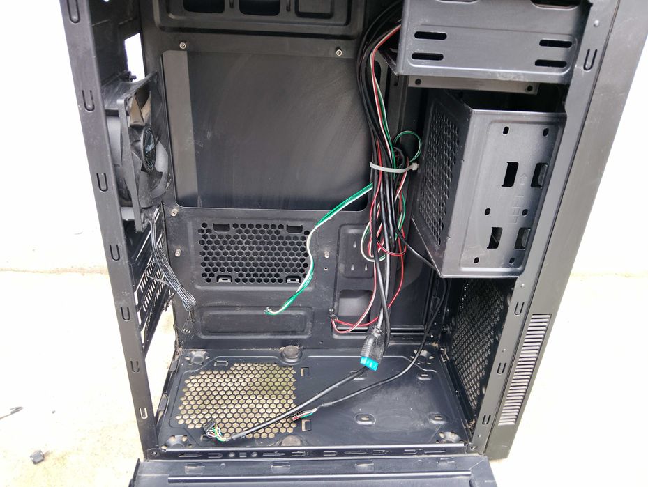 Корпус  mАТХ розміру Zalman ZM-T2 Black
