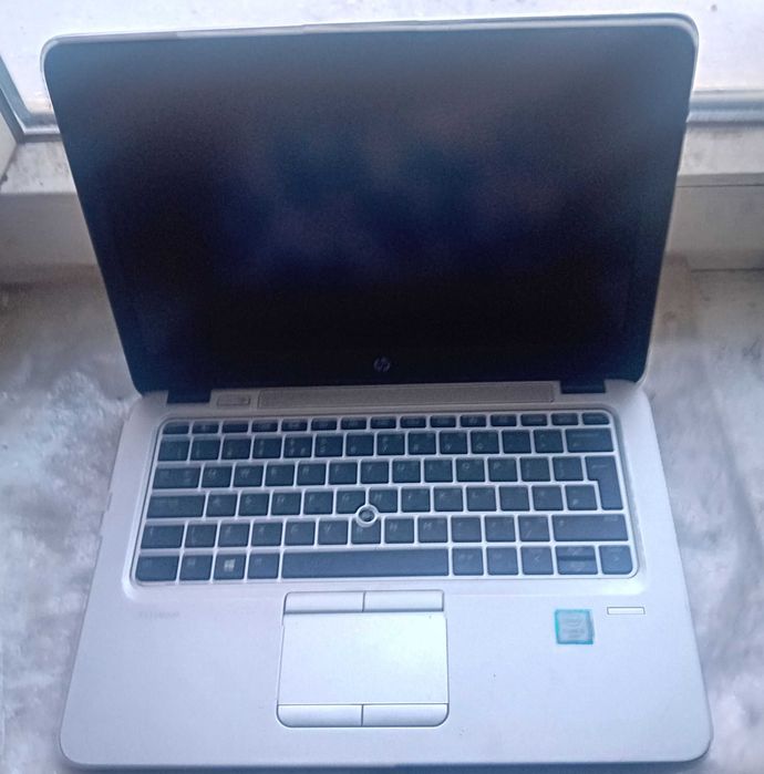 (7B1) laptop HP Elitebook 820 G3 - Intel Core i5