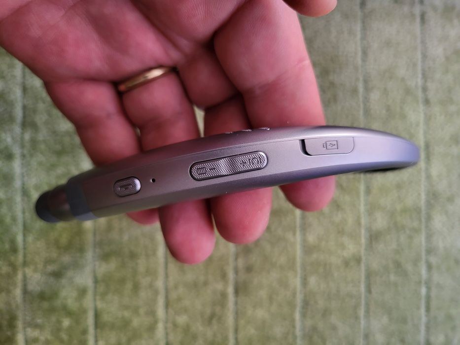 Lg hbs-a100 tone active+