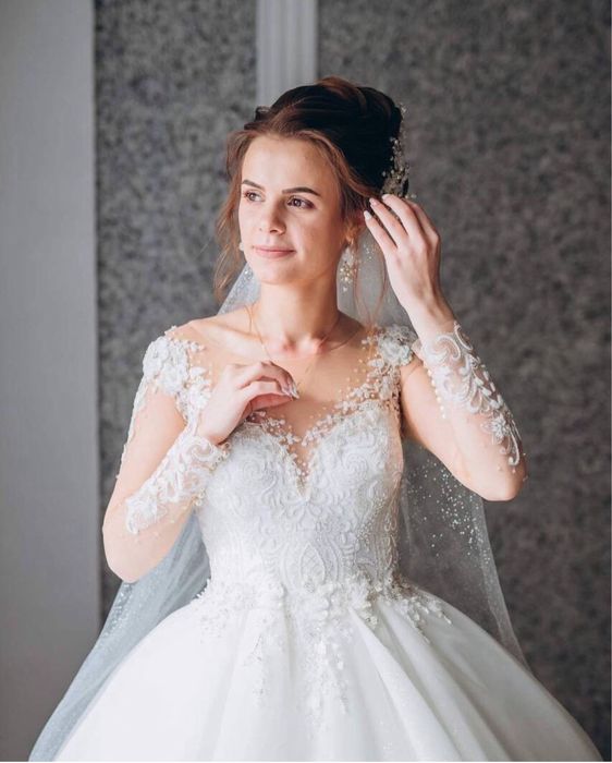 Весільна сукня