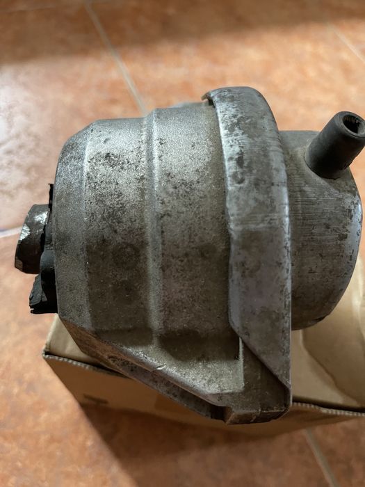 Подушка двигателя на BMW E60