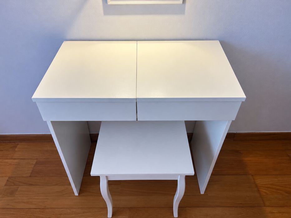 Tocador e banco IKEA