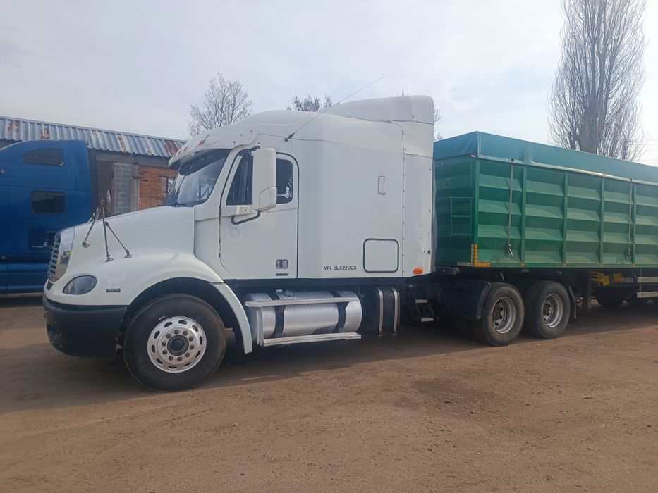 Freightliner Columbia