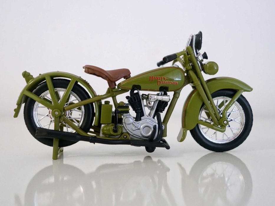 Miniatura de coleção Harley-Davidson escala 1/18