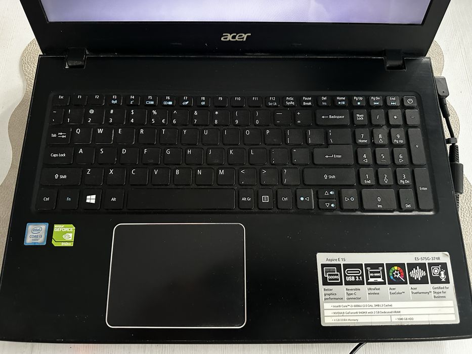 Laptop Acer aspire E5-575 i3/8gb