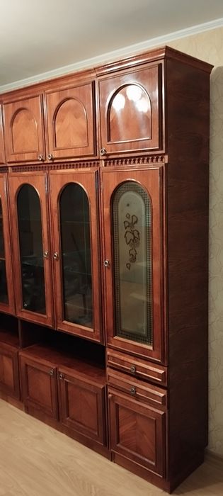 Стінка "Калина" в ідеальному збереженому стані, замінені усі петлі, рі
