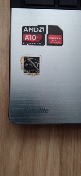 Laptop srebrny Toshiba S50D-A-10F Windows 10 700GB