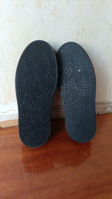 Продам лофери жіночі