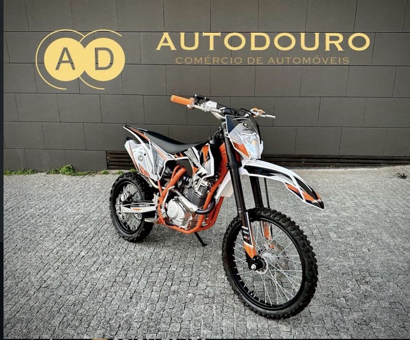 Orion T8 Cross Motorbike 150cc