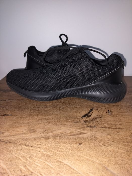Buty sportowe r. 44