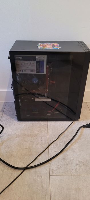 Komputer stacjonarny monitor 24' core i5