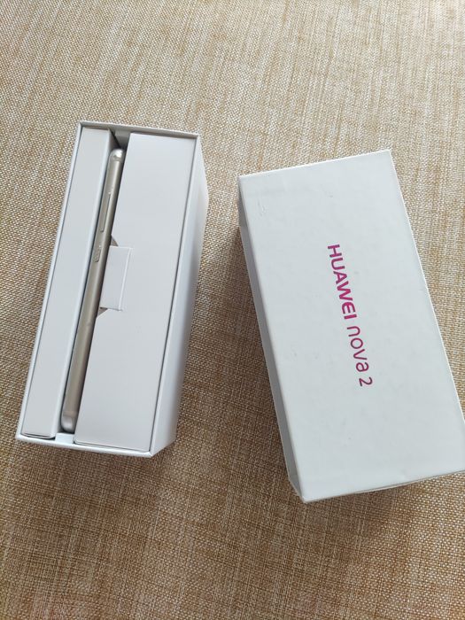 На запчастини або відновлення Huawei Nova 2 dualsim Gold pic-lx9
