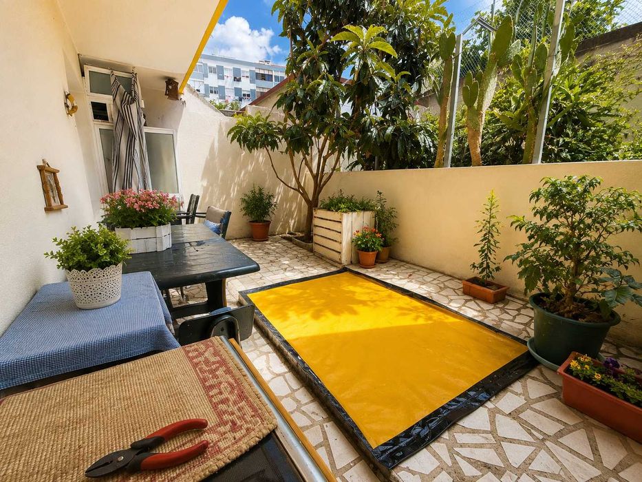Apartamento T2 na Arrentela, Seixal para Remodelar