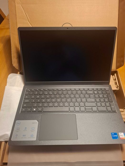 Laptop DELL i5 16GB 1 TB
