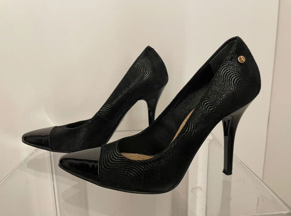 Venezia czółenka skóra lakierem szpilki czarne 38