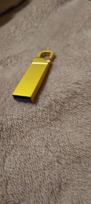 USB флешка на 2 тб