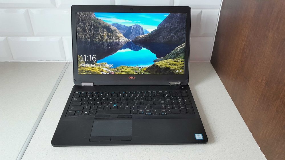 Laptop Dell E5570 Intel Core i5-6300U CPU 2,40 GHz 15,6"