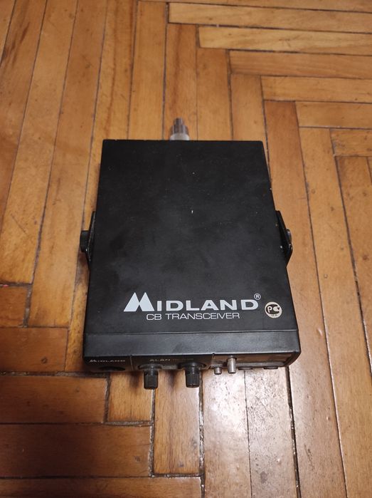 Радиостанция Midland Alan 100 Plus.