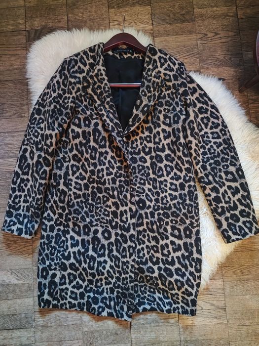 Пальто Zara на молнии из 100% вискозы, леопардовый принт, размер S
