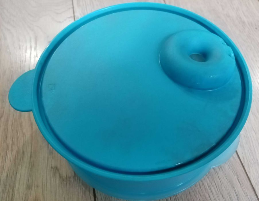 niebieska miska Tupperware 1,5 litra - do mikrofalówki