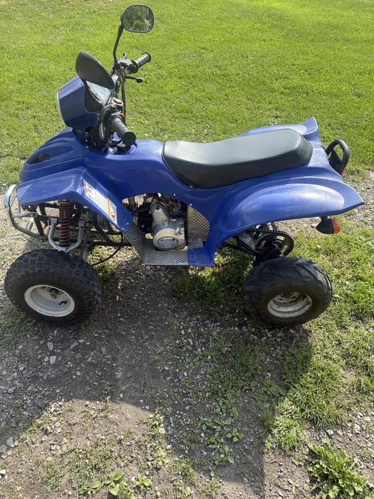 Mały niebieski quad