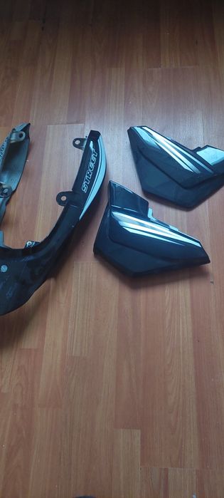 Продам пластік на мустанг мт 8 новий