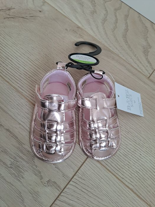 Nowe sandałki Matalan