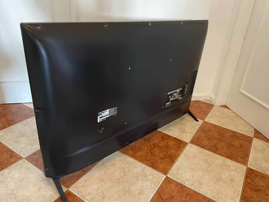 TV LG 50” 4K para peças
