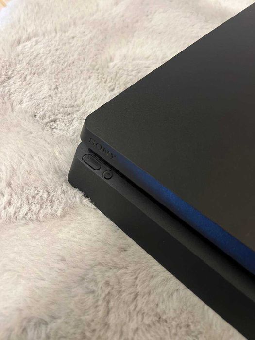 ps 4 slim + клавіатура, диск гта!
