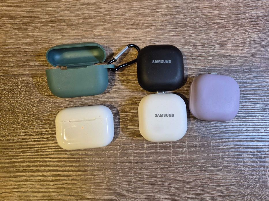 Четыре б/у копии наушников Samsung Buds Pro и Apple AirPods Pro