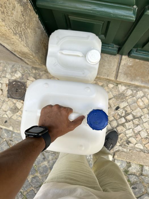 Bidões 20 Litros Usados – Resistentes e Baratos – Bairro Alto