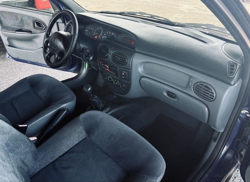 Renault Mégane — fotografia 8