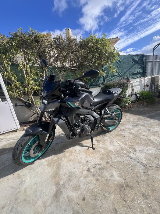 Yamaha mt 09 y-amt