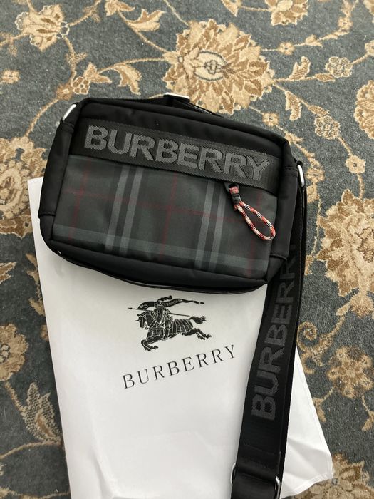 Nerka szaszetka Burberry