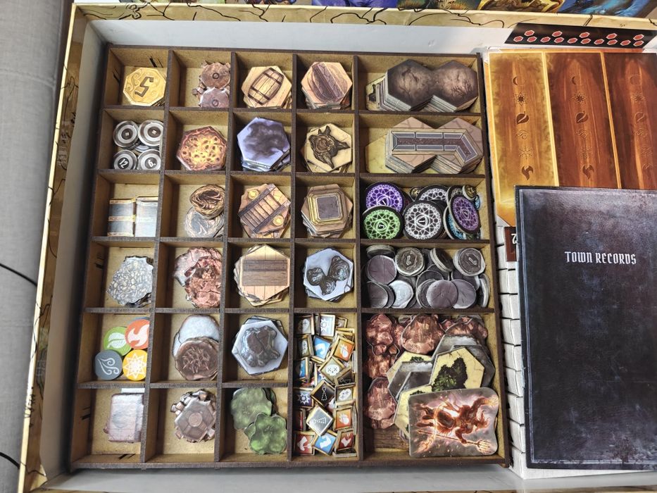 Gra planszowa Gloomhaven + insert