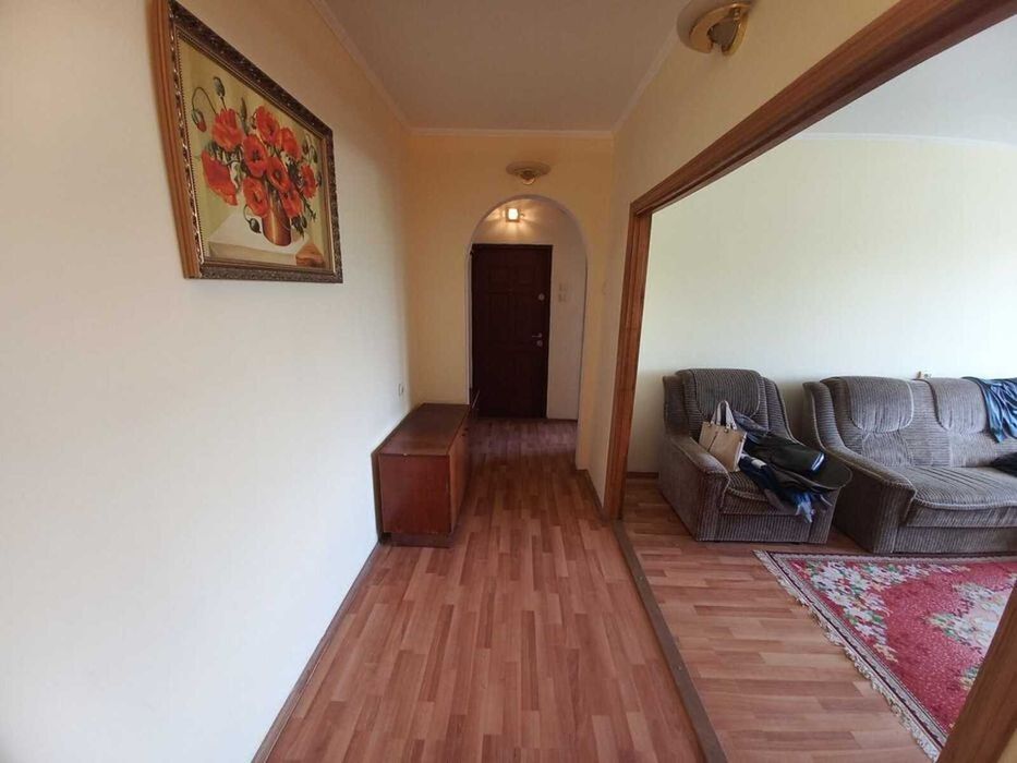 Продаж 3к квартири на Виставці