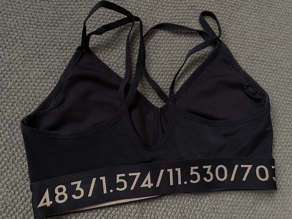 Жіночий спортивний топ