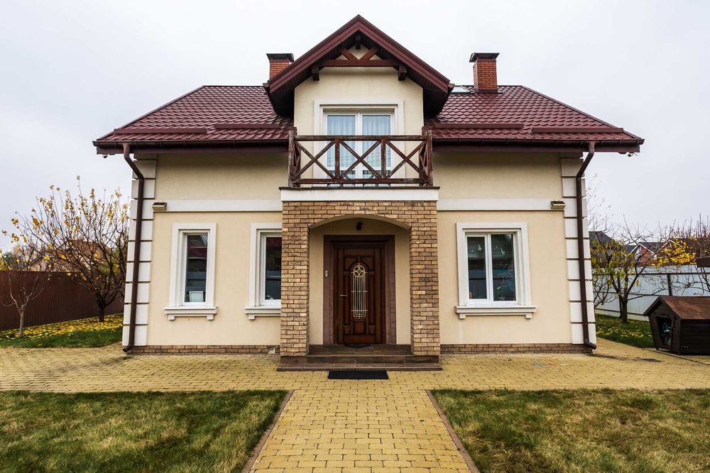Продаж БУДИНКУ  в Гореничах 180 м2 на 10 соток