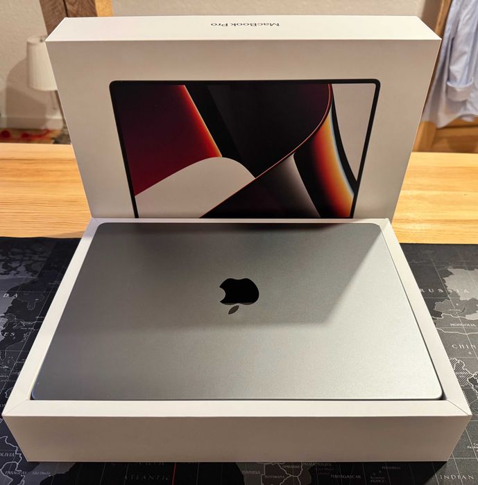 Apple MacBook Pro 14” M3 8GB 512GB Silver – Stan Jak Nowy!