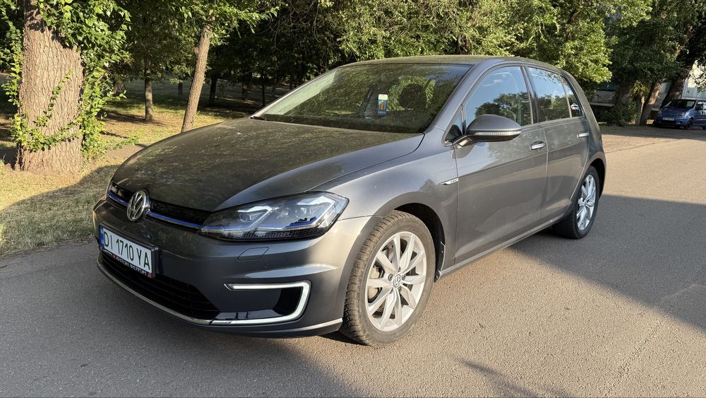 Сдам в оренду електромобіль VW E-Golf