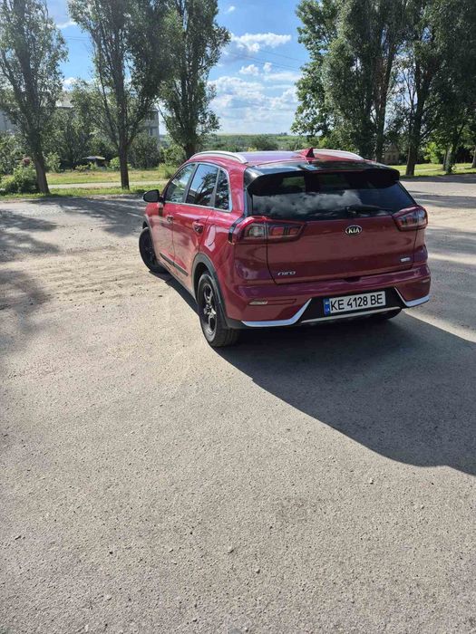 Продам гібридний автомобіль