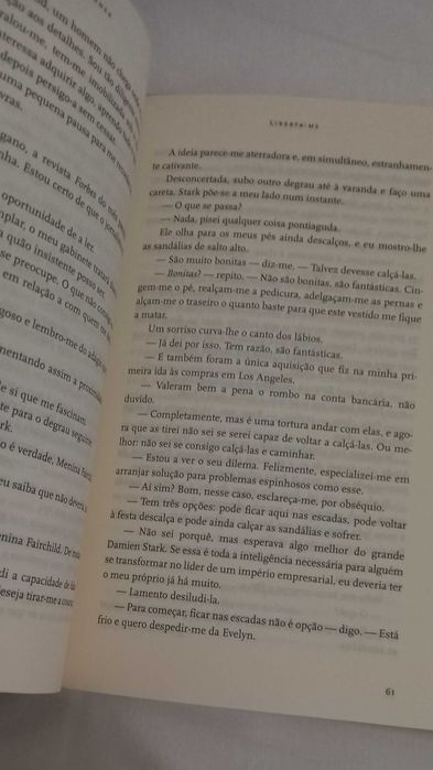 Livro "Liberta-me" de J. Kenner (Saga Stark - Volume 1)