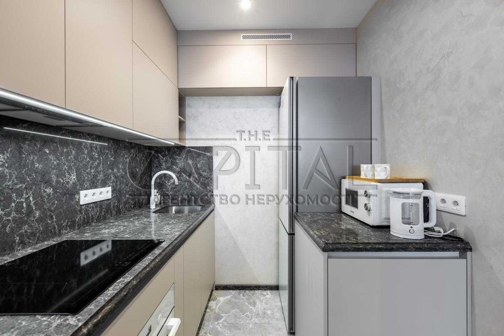 Перша здача Дизайнерська Варшавський + ГЕНЕРАТОР Ретровіль 50м