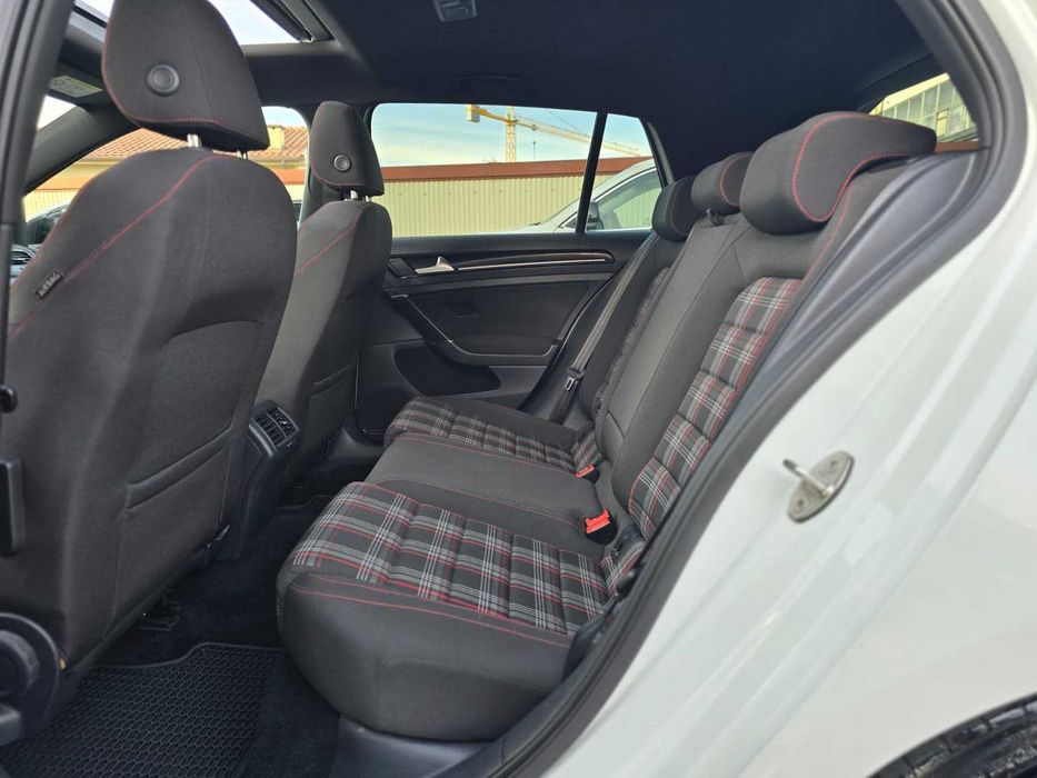 Volkswagen Golf VII GTI Performance 2.0tsi 230cv Dsg "Full Extras"