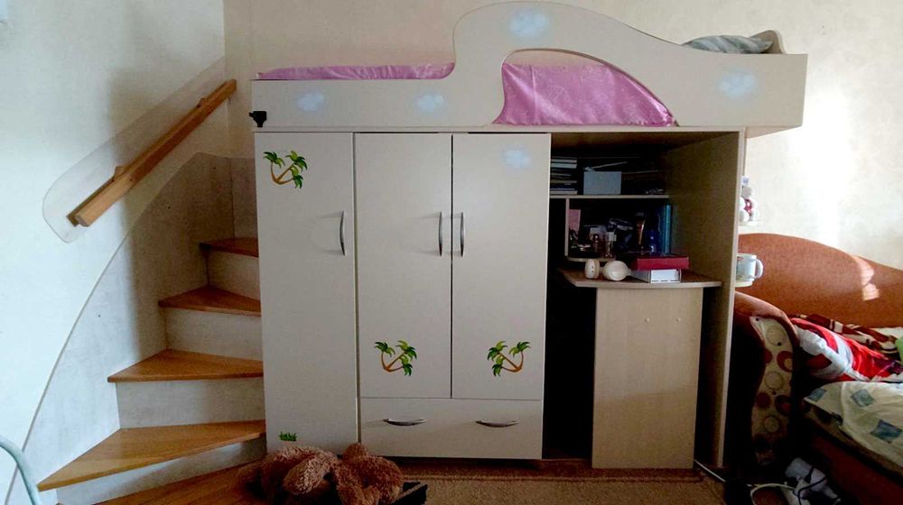 Ліжко-горище з комплектом меблів для дитячої - 2 шафи, кутовий стіл