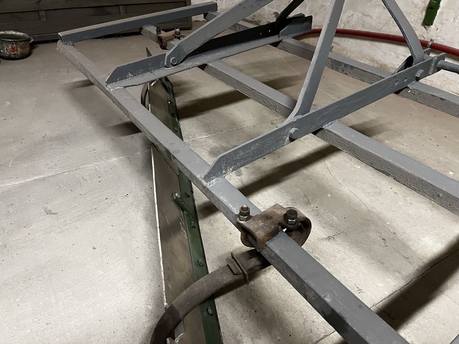 Pług do śniegu do ciągnika