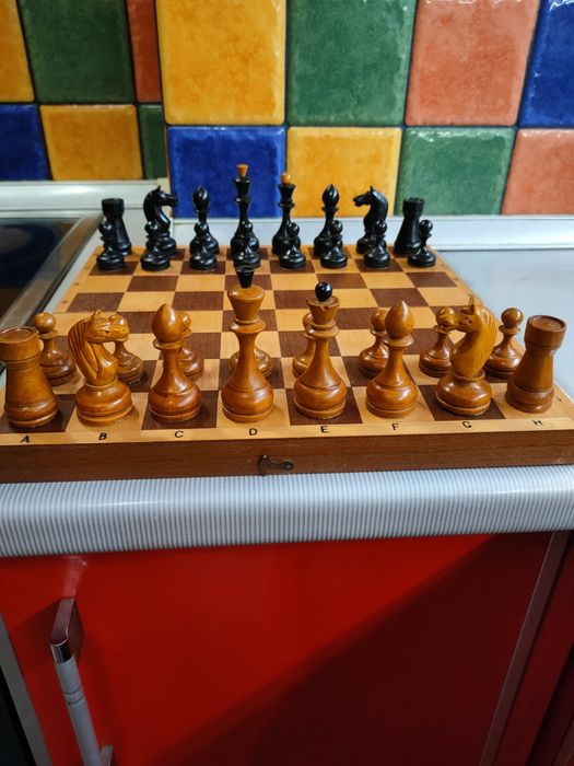 Игровой набор деревянные резные шахматы 60 годов